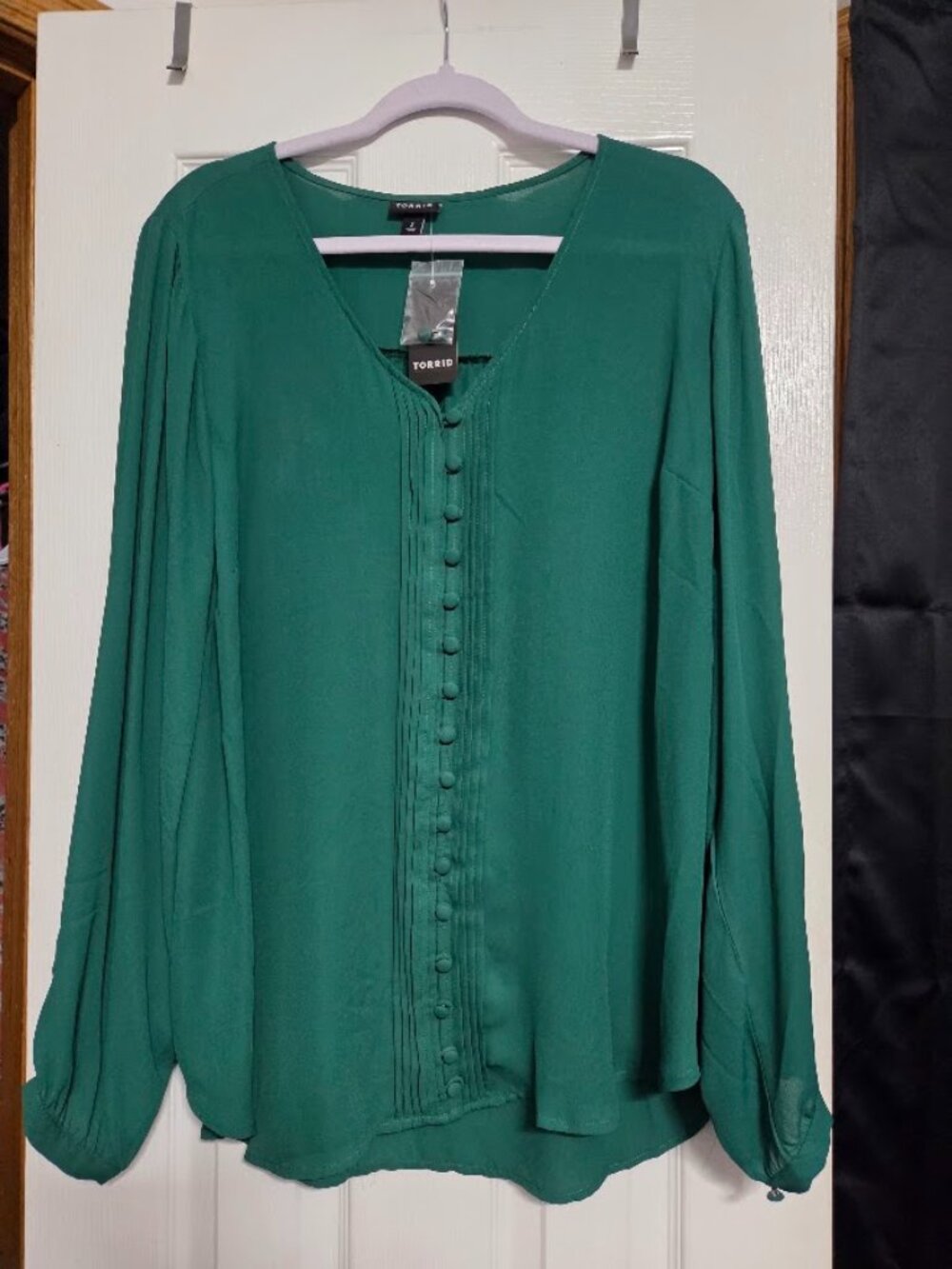 Torrid Green Pintuck Button Front Blouse 2X 18/20 NWT